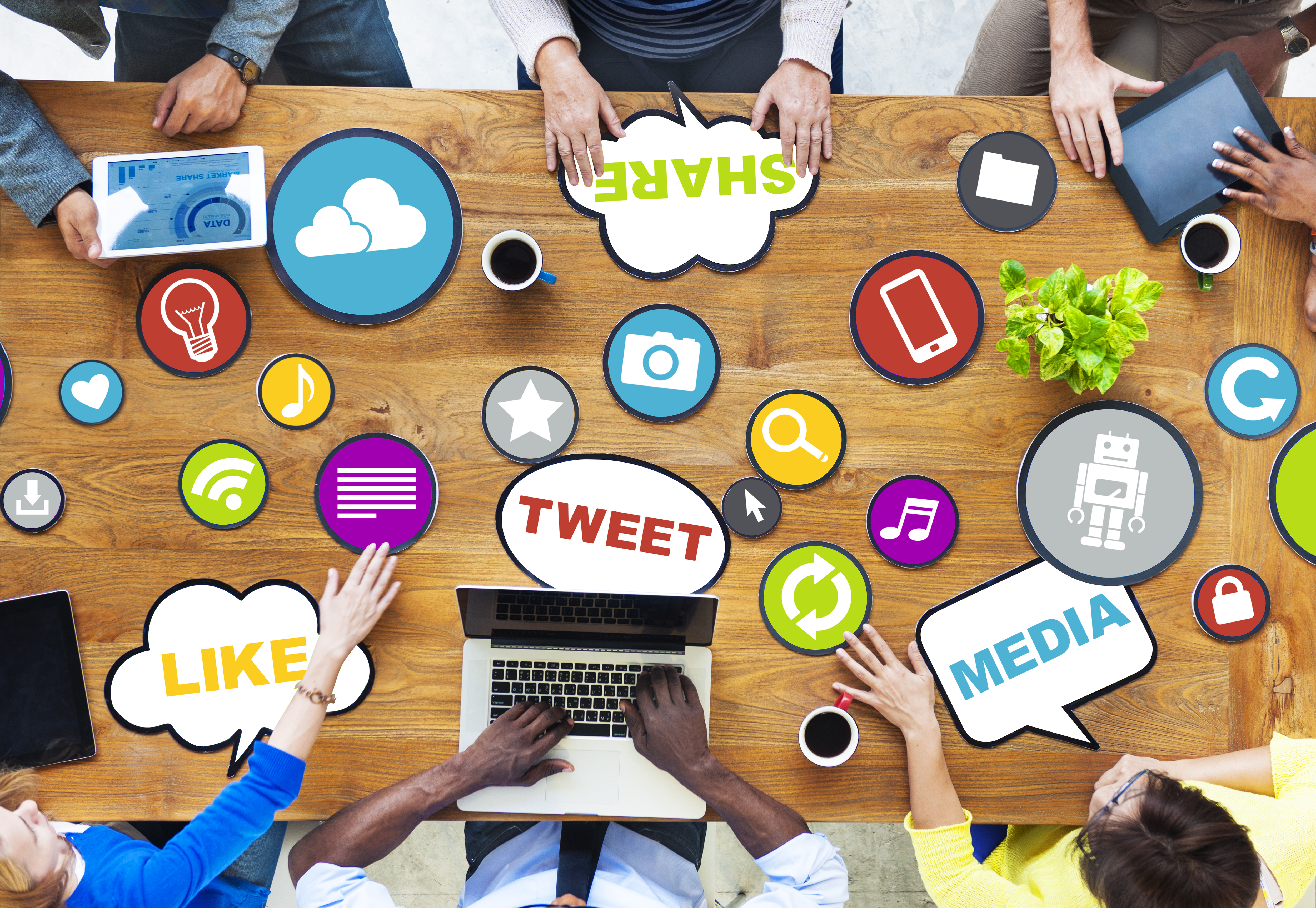 social media table